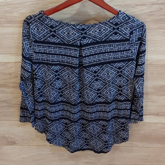 Lucky brand top medium - Picture 3 of 3